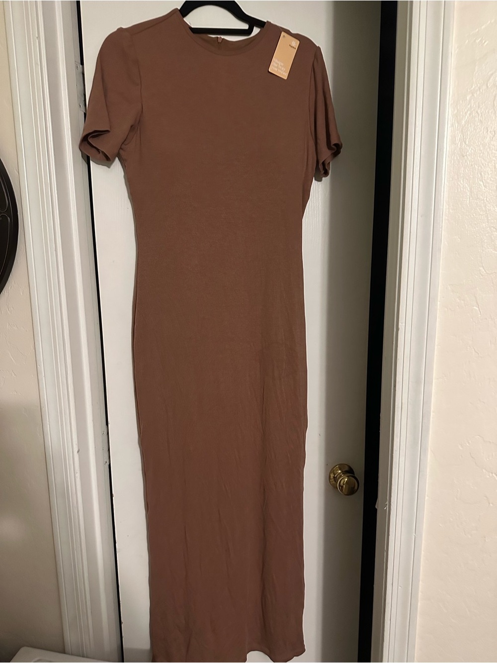 Women’s Brown Short Sleeve Maxi Dress - Classic Crew Neck